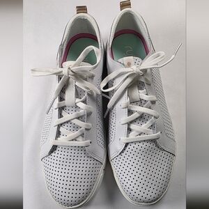 Ryka Haiku Women's 8.5 White Preforated Lace Sneakers